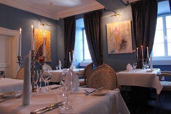 Schlosshotel Burghaus Kronenburg Dahlem  Ngoại thất bức ảnh
