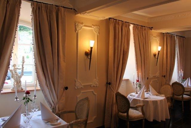 Schlosshotel Burghaus Kronenburg Dahlem  Ngoại thất bức ảnh